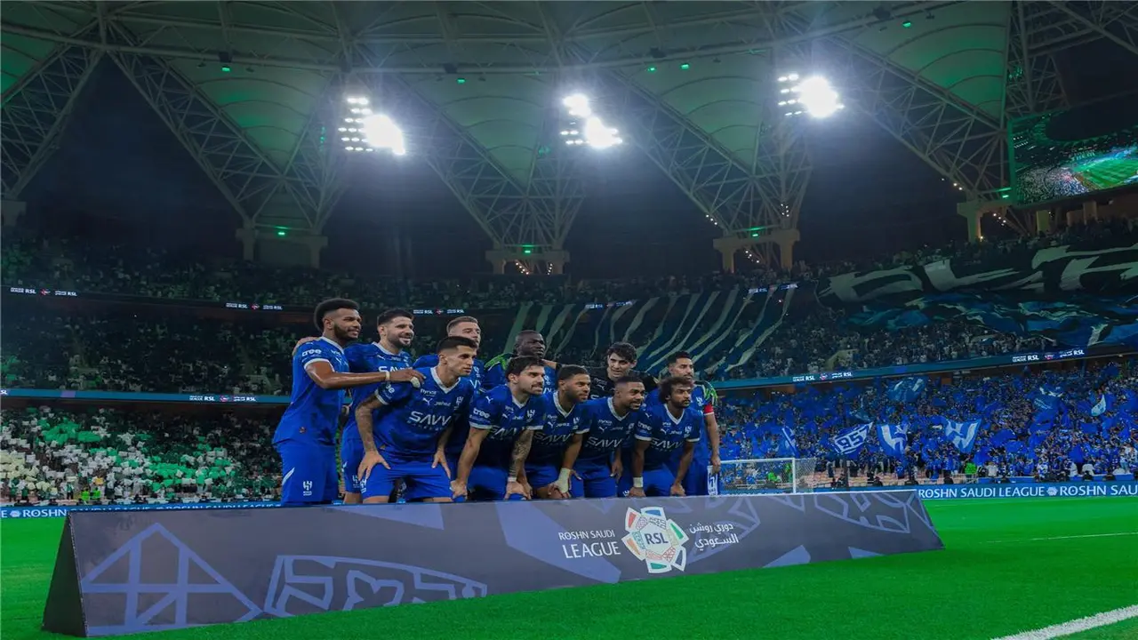 صوت الملاعب.. معلقو قمة الهلال والأهلي في دوري أبطال آسيا للنخبة اليوم